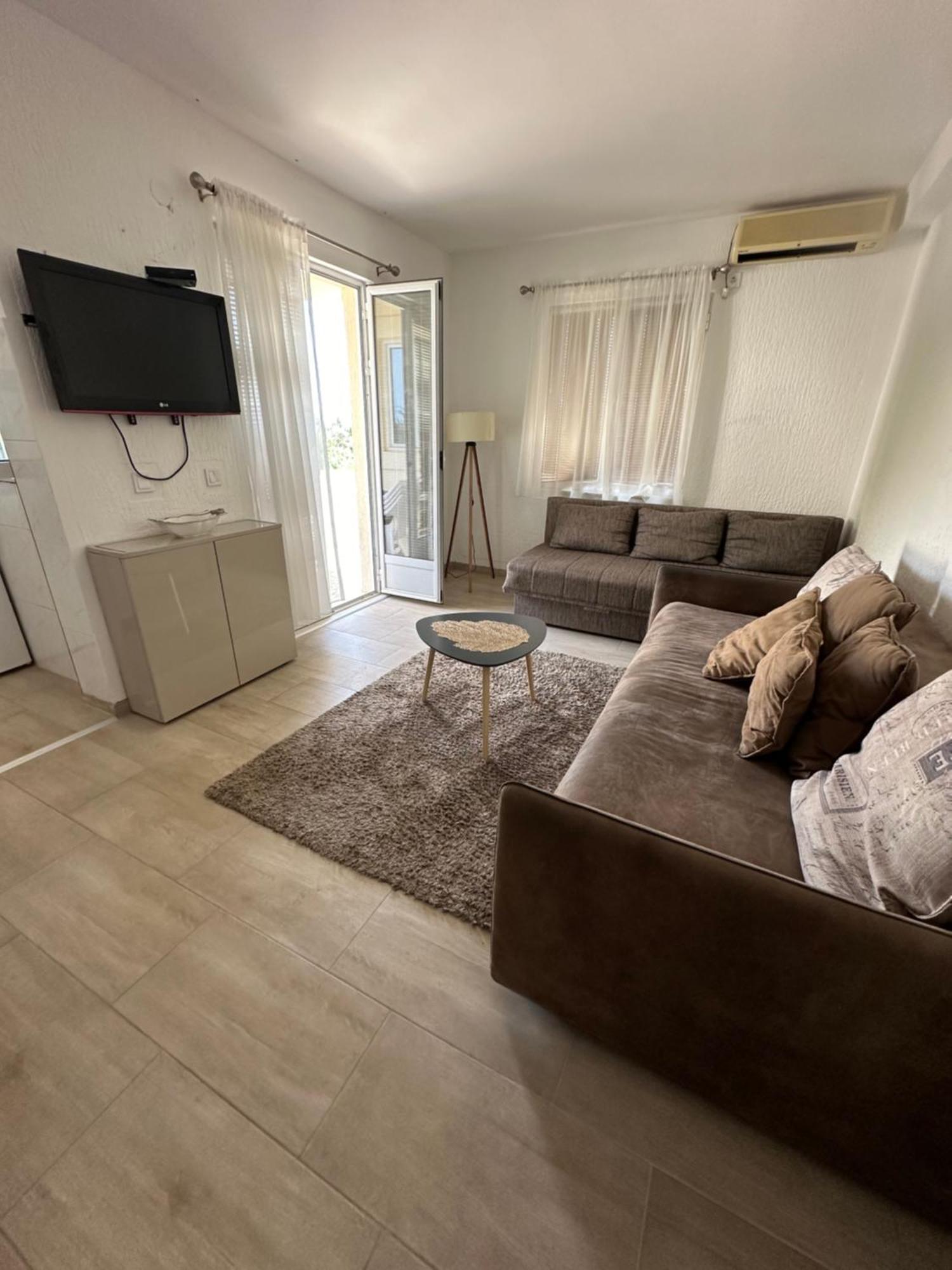 Large Comfortable One Bd Becici-free Parking Apartment Budva